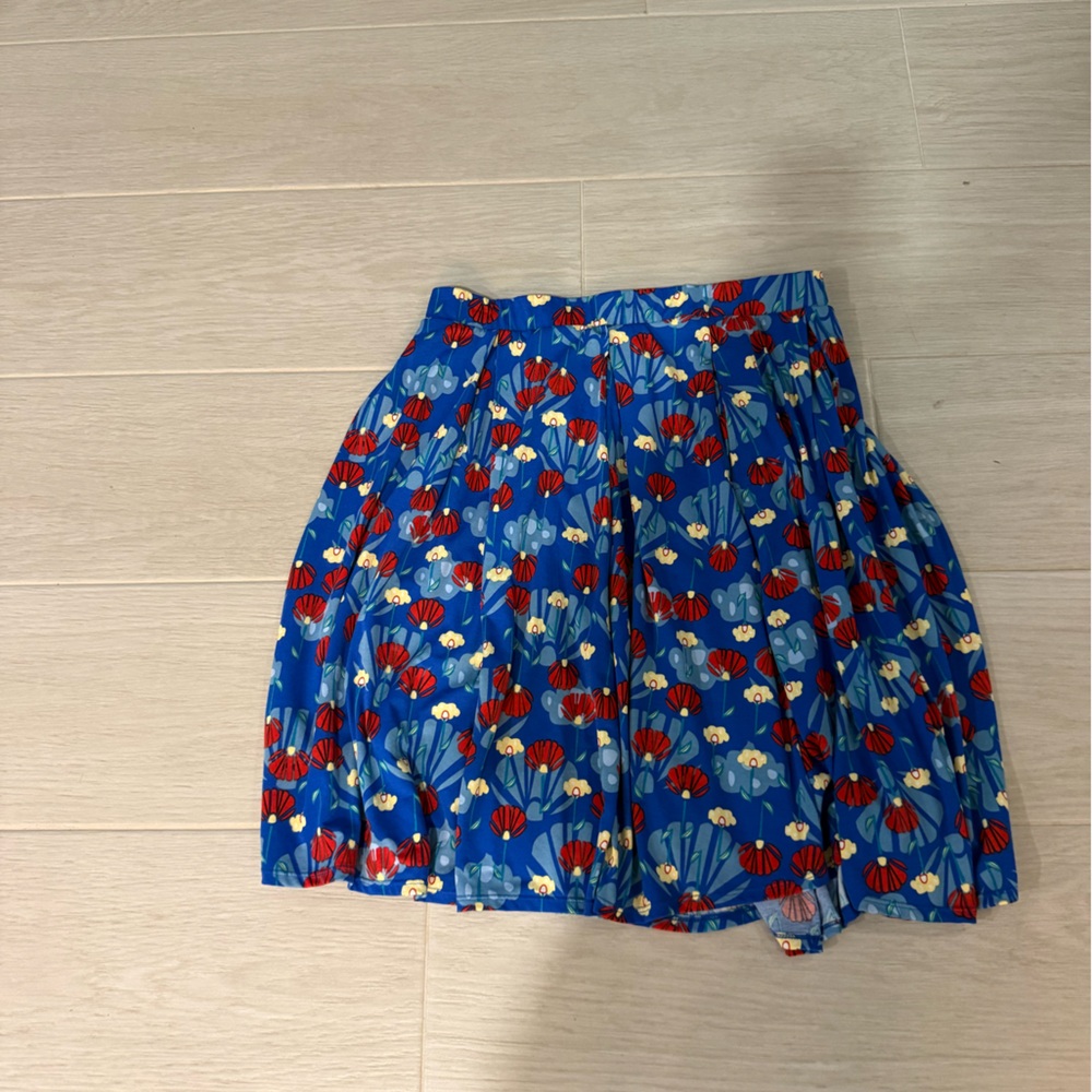 LuLaRoe Blue and Red Floral Skirt